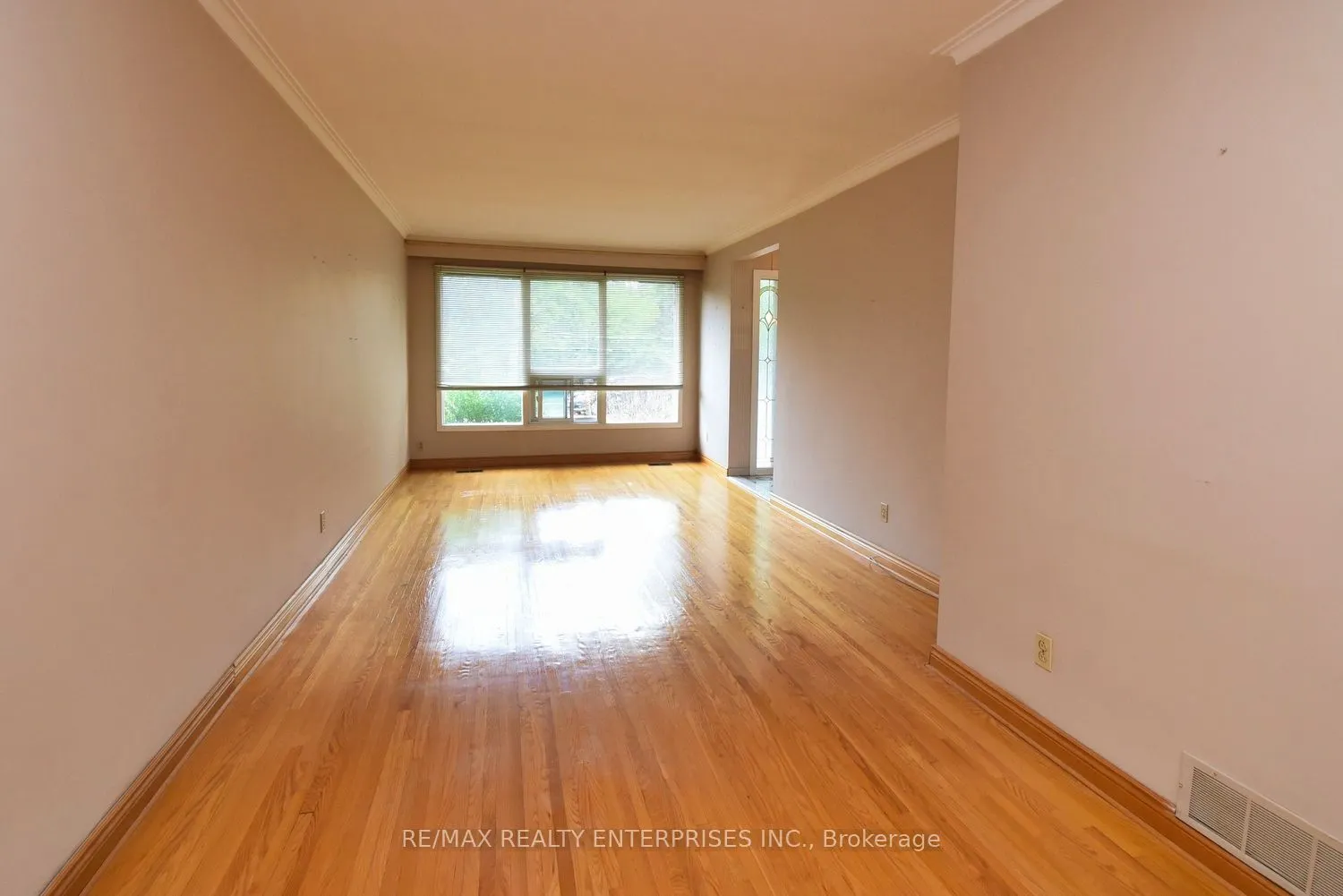 3659 Holden Crescent