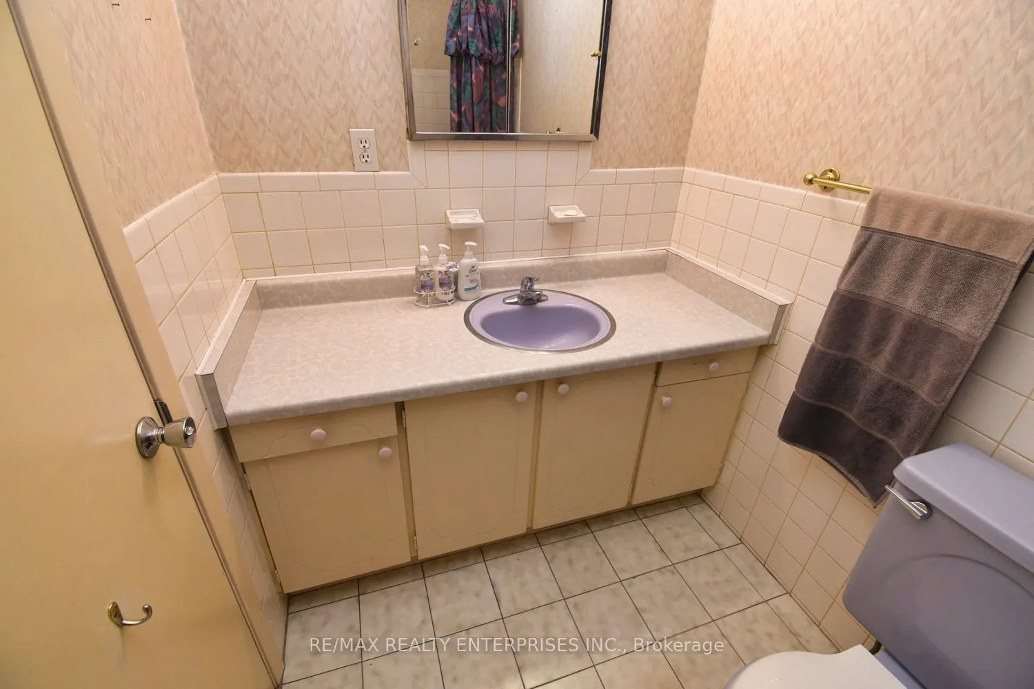 3659 Holden Crescent