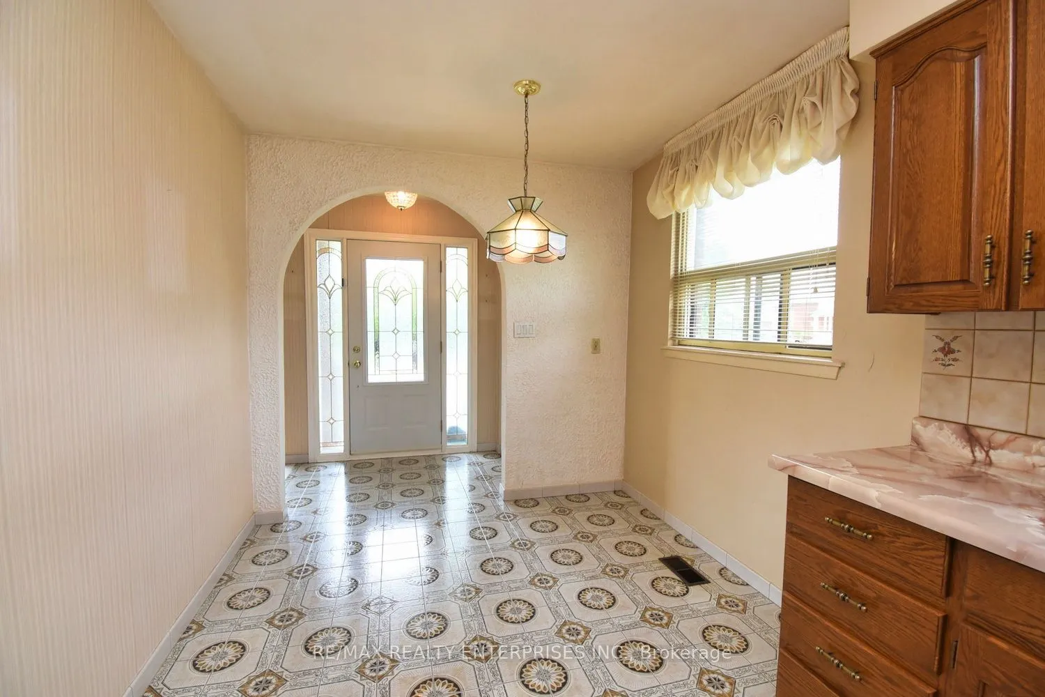 3659 Holden Crescent