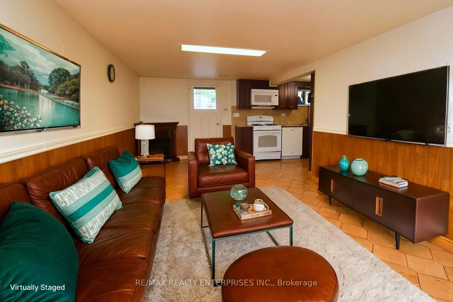 3659 Holden Crescent