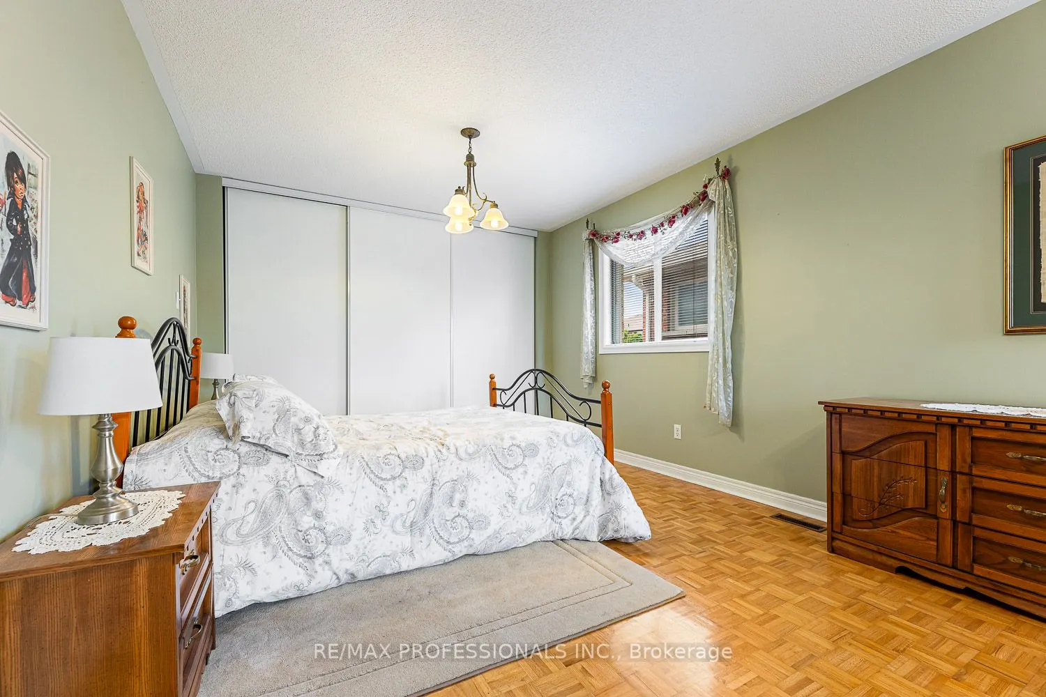 11 Riverwood Terrace