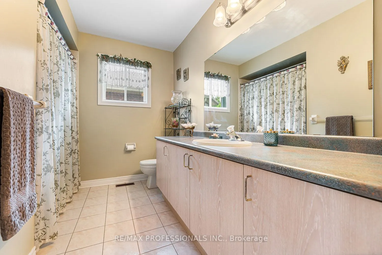 11 Riverwood Terrace