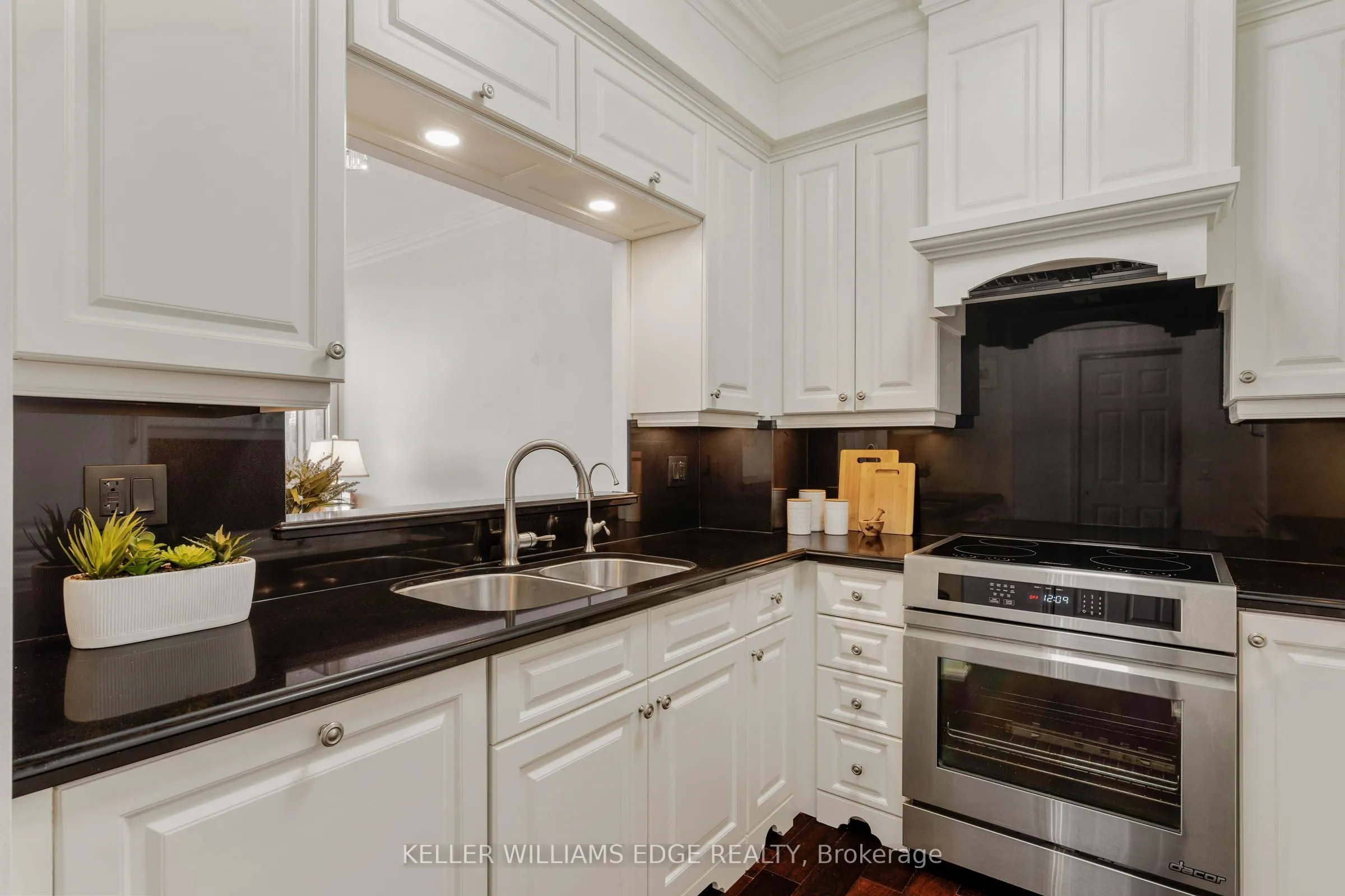 100 Burloak Drive #1514