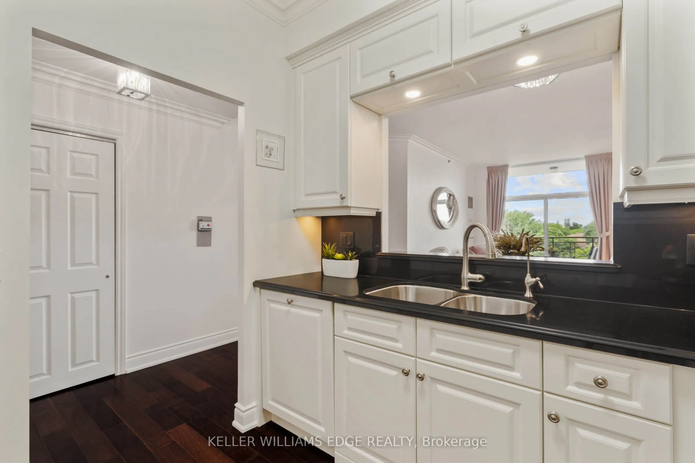 100 Burloak Drive #1514