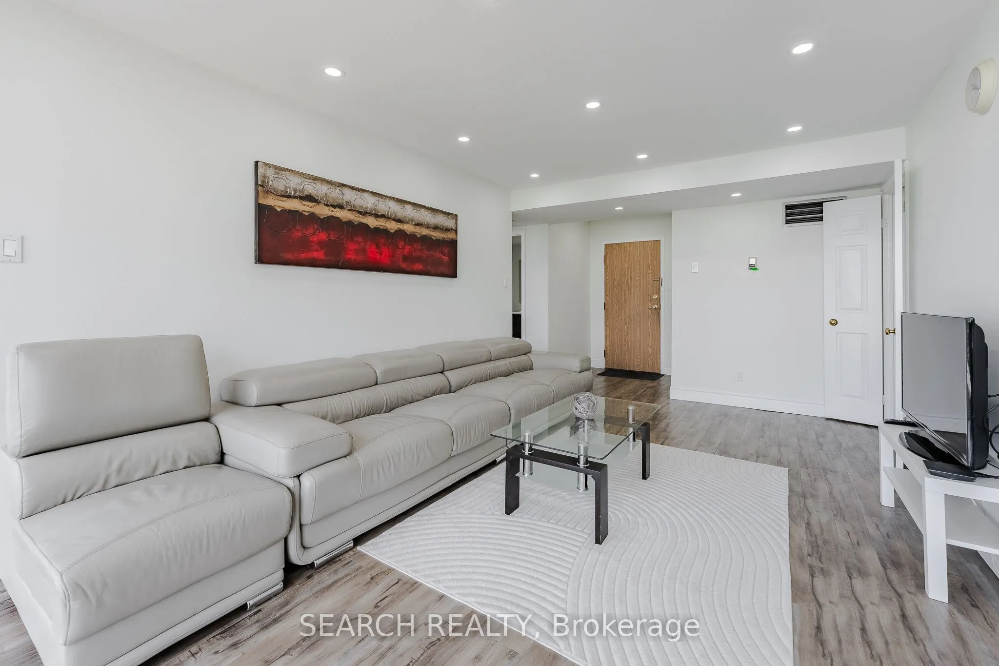 1360 Rathburn Road E, #906