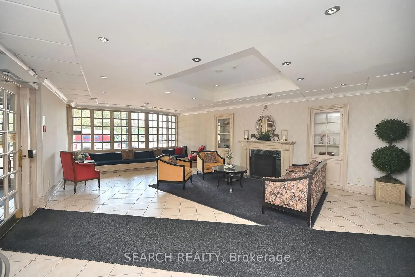 1360 Rathburn Road E, #906