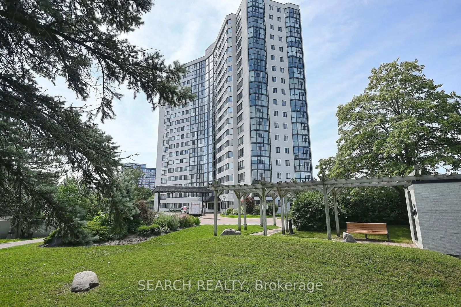 1360 Rathburn Road E, #906