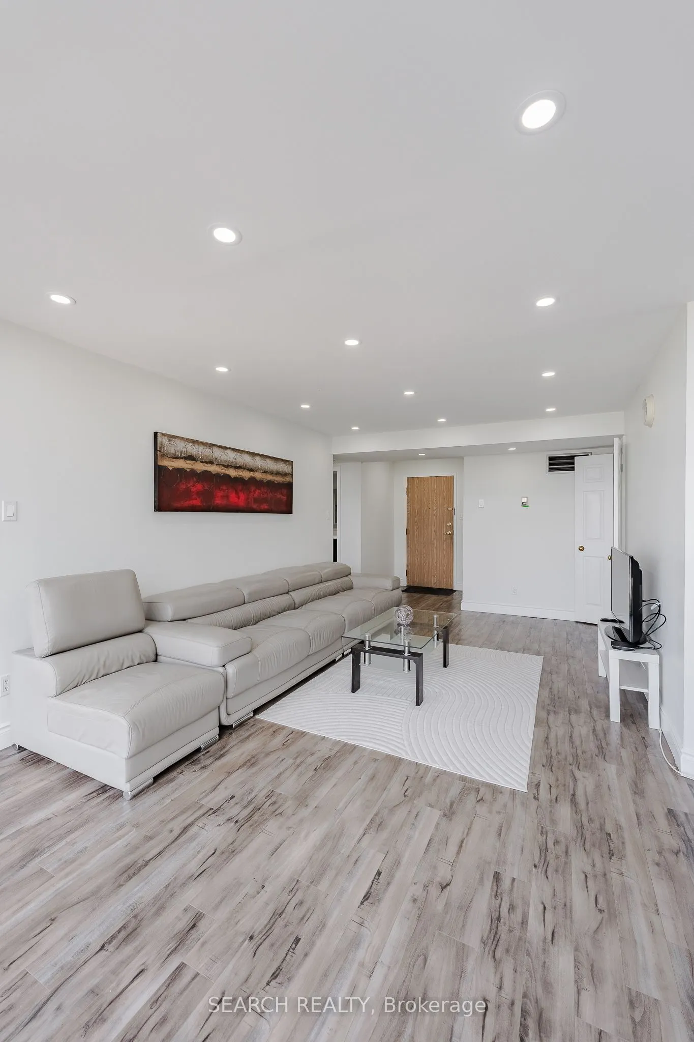 1360 Rathburn Road E, #906