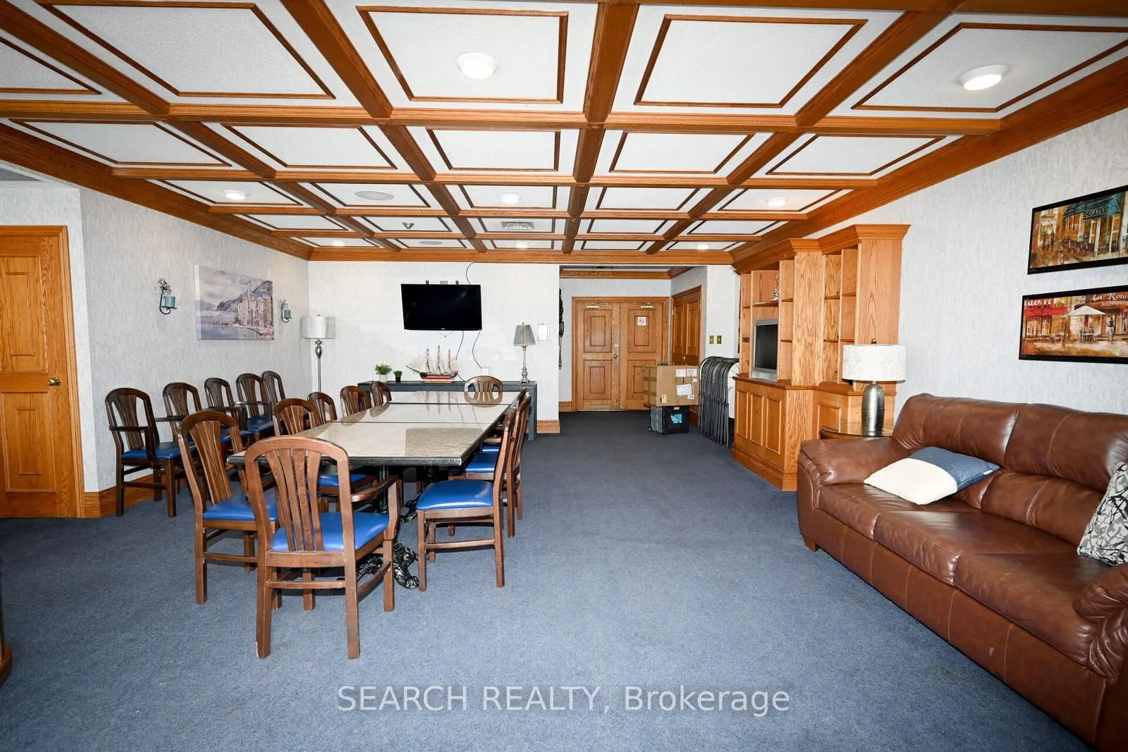 1360 Rathburn Road E, #906