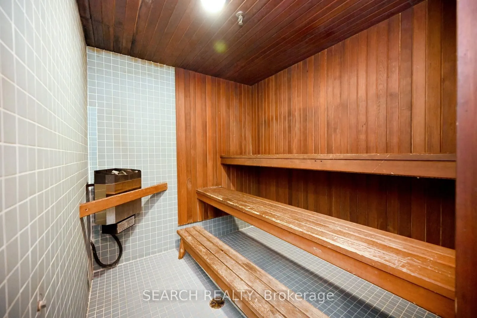 1360 Rathburn Road E, #906
