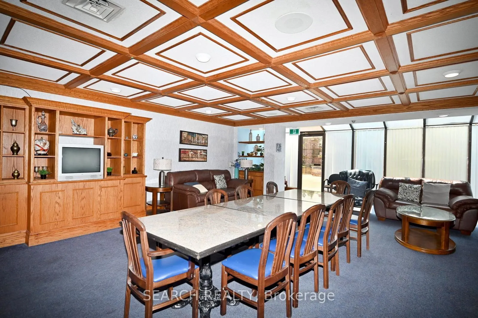 1360 Rathburn Road E, #906