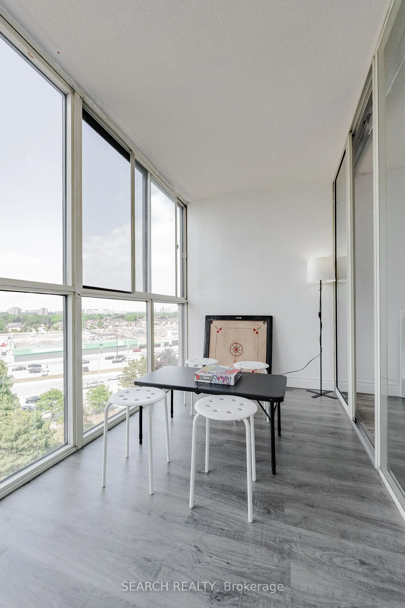 1360 Rathburn Road E, #906