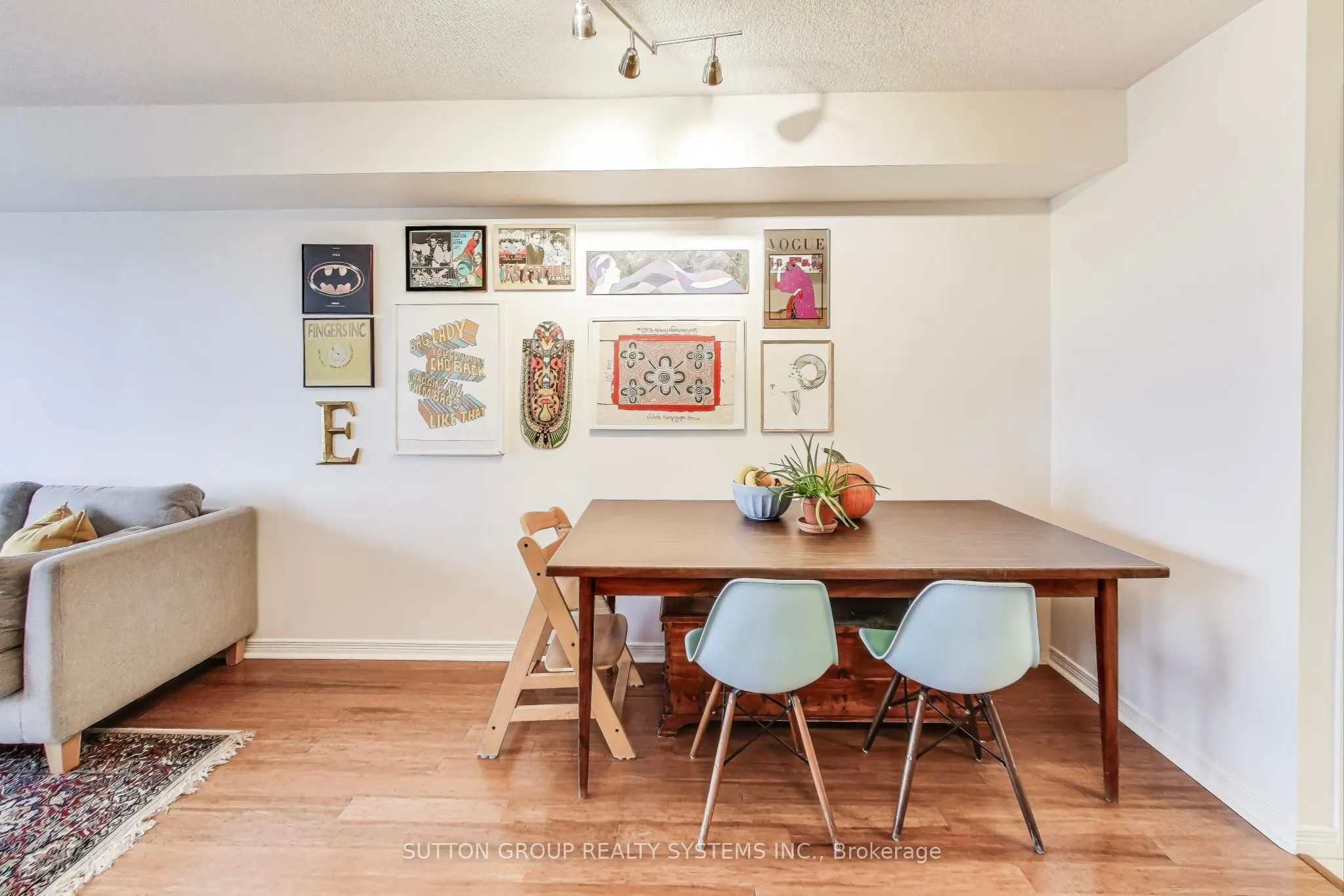 60 Heintzman Street, #728