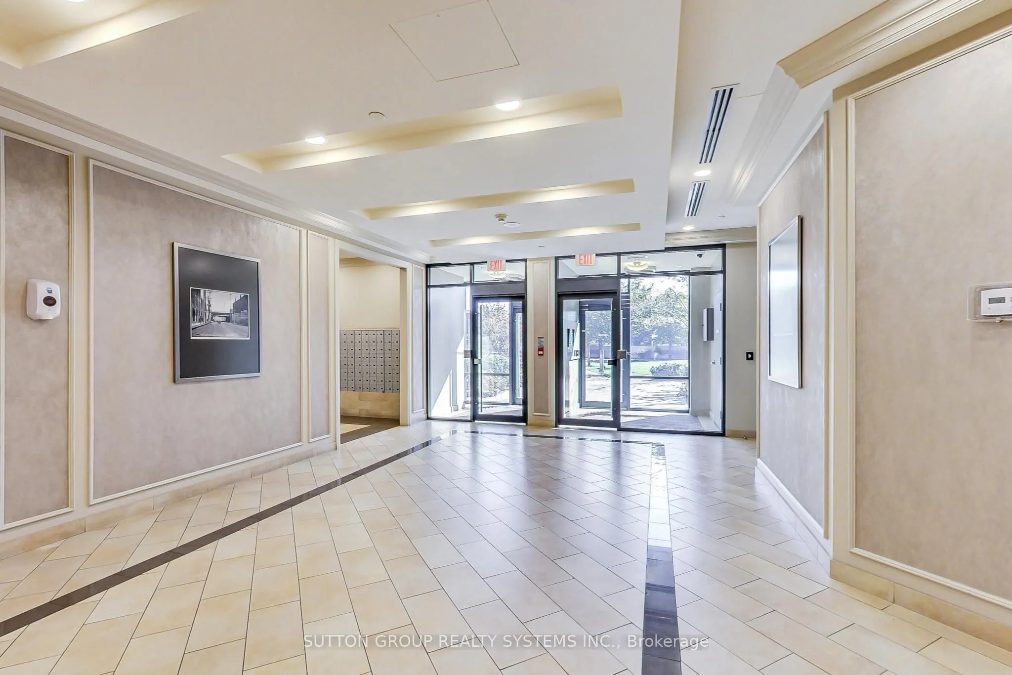 60 Heintzman Street, #728