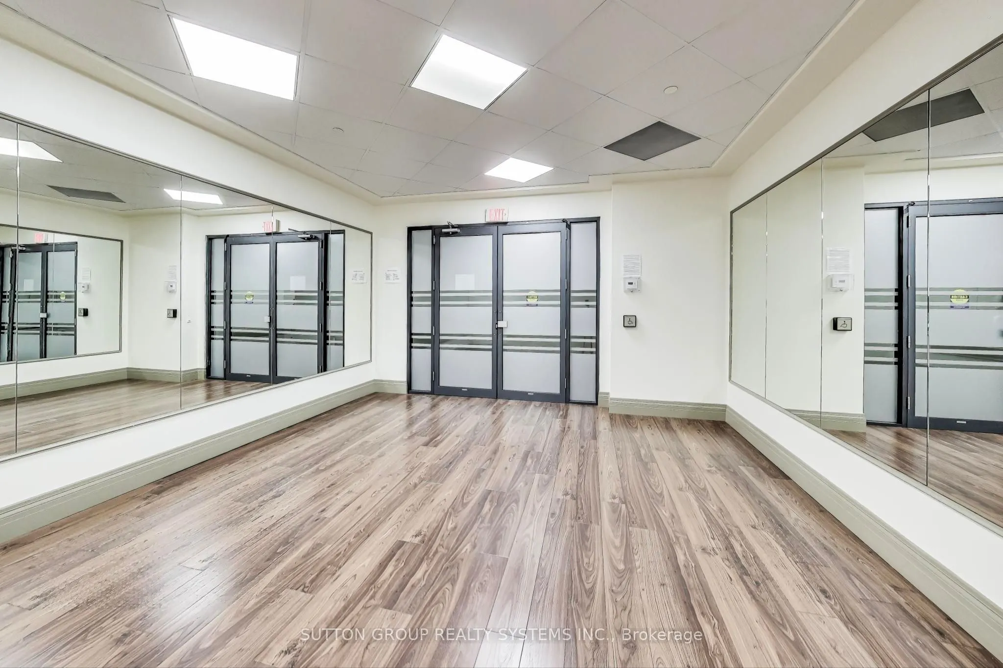 60 Heintzman Street, #728