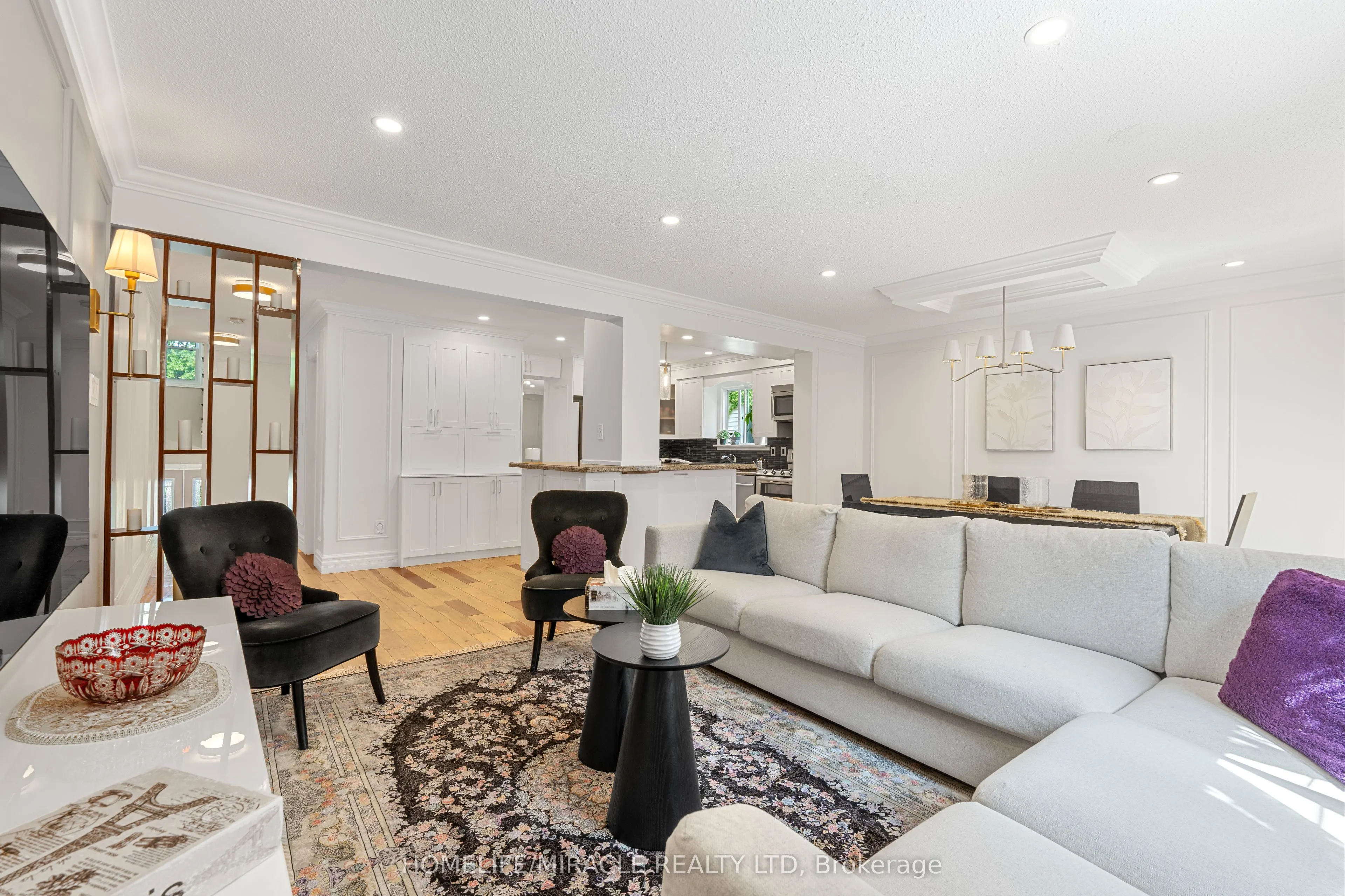 4216 Sunflower Drive