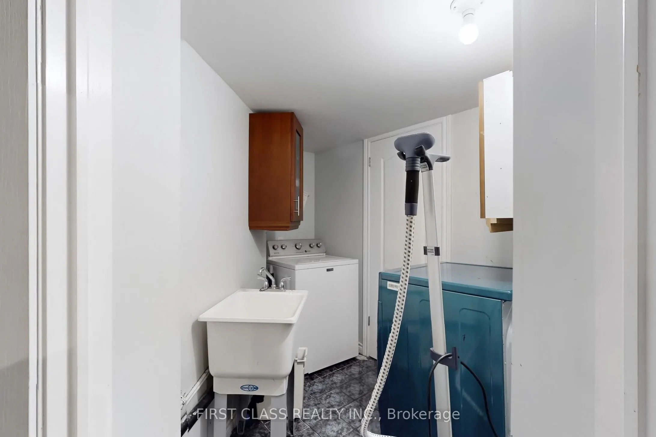 73 Porchlight Road