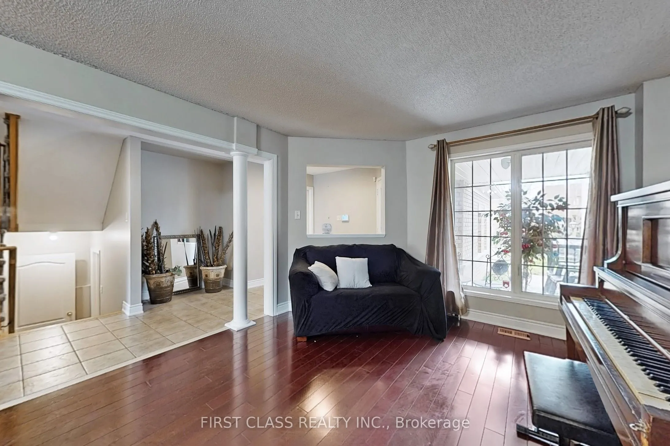 73 Porchlight Road