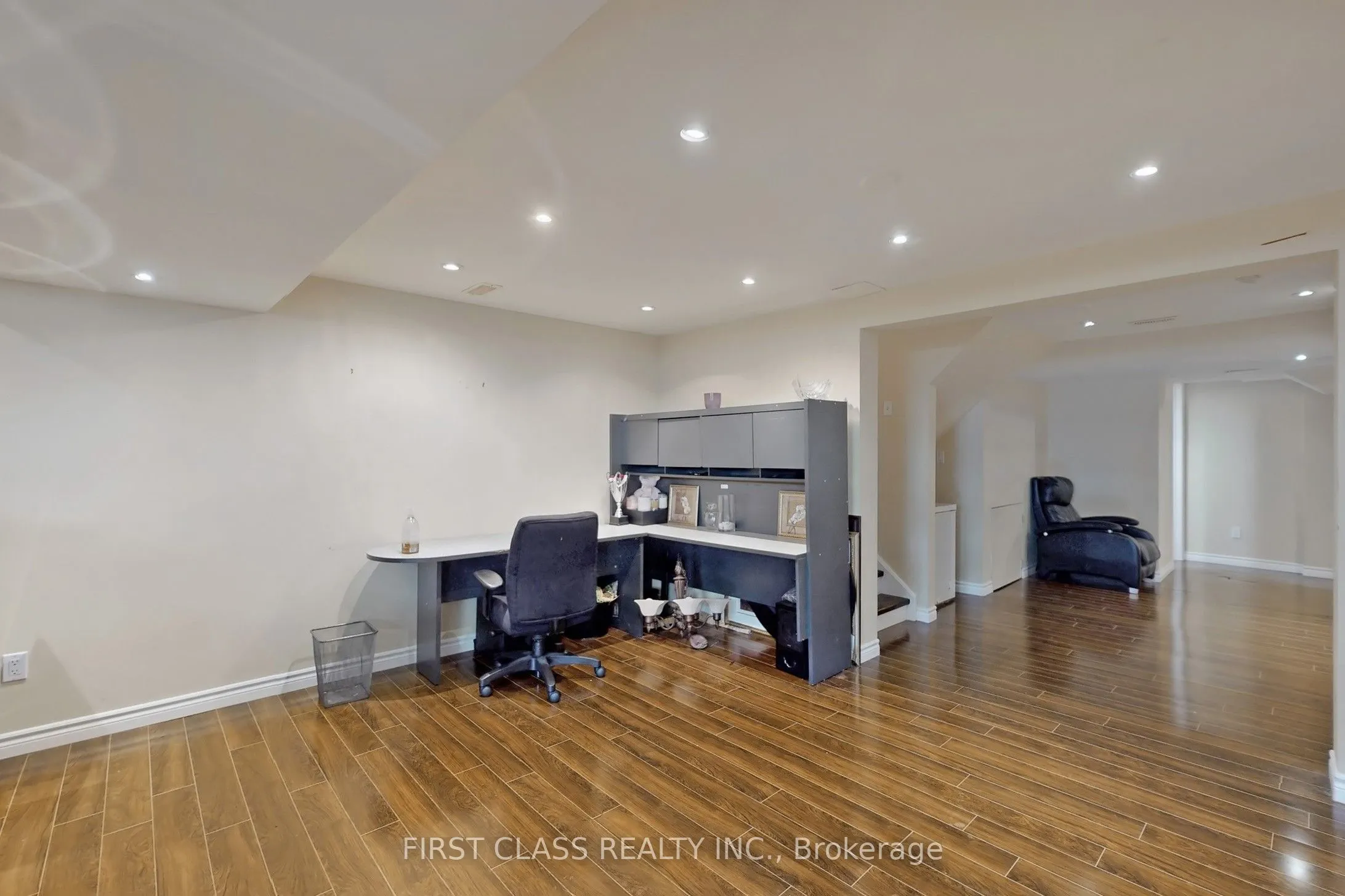 73 Porchlight Road