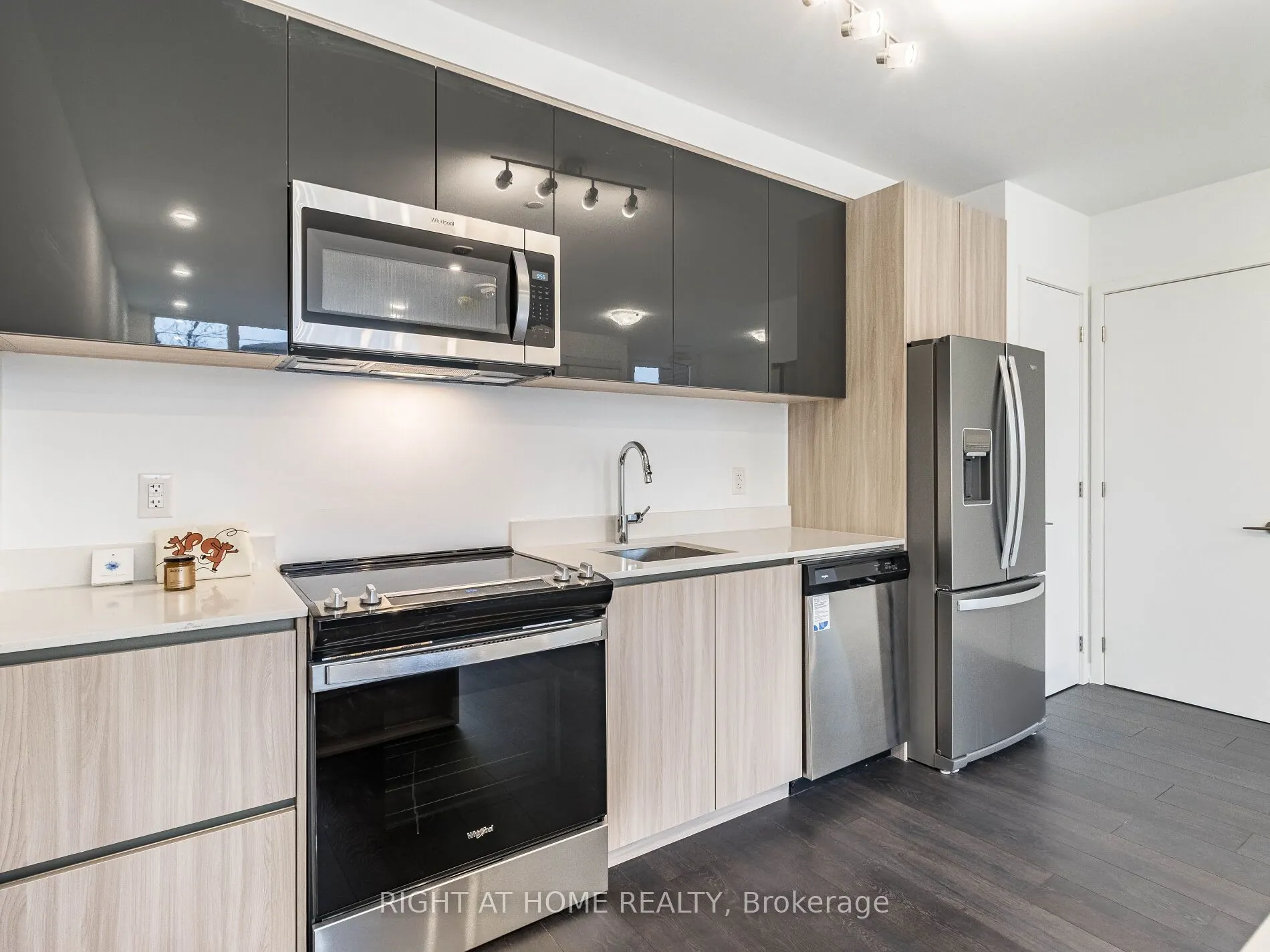 5 maryport Avenue, #113