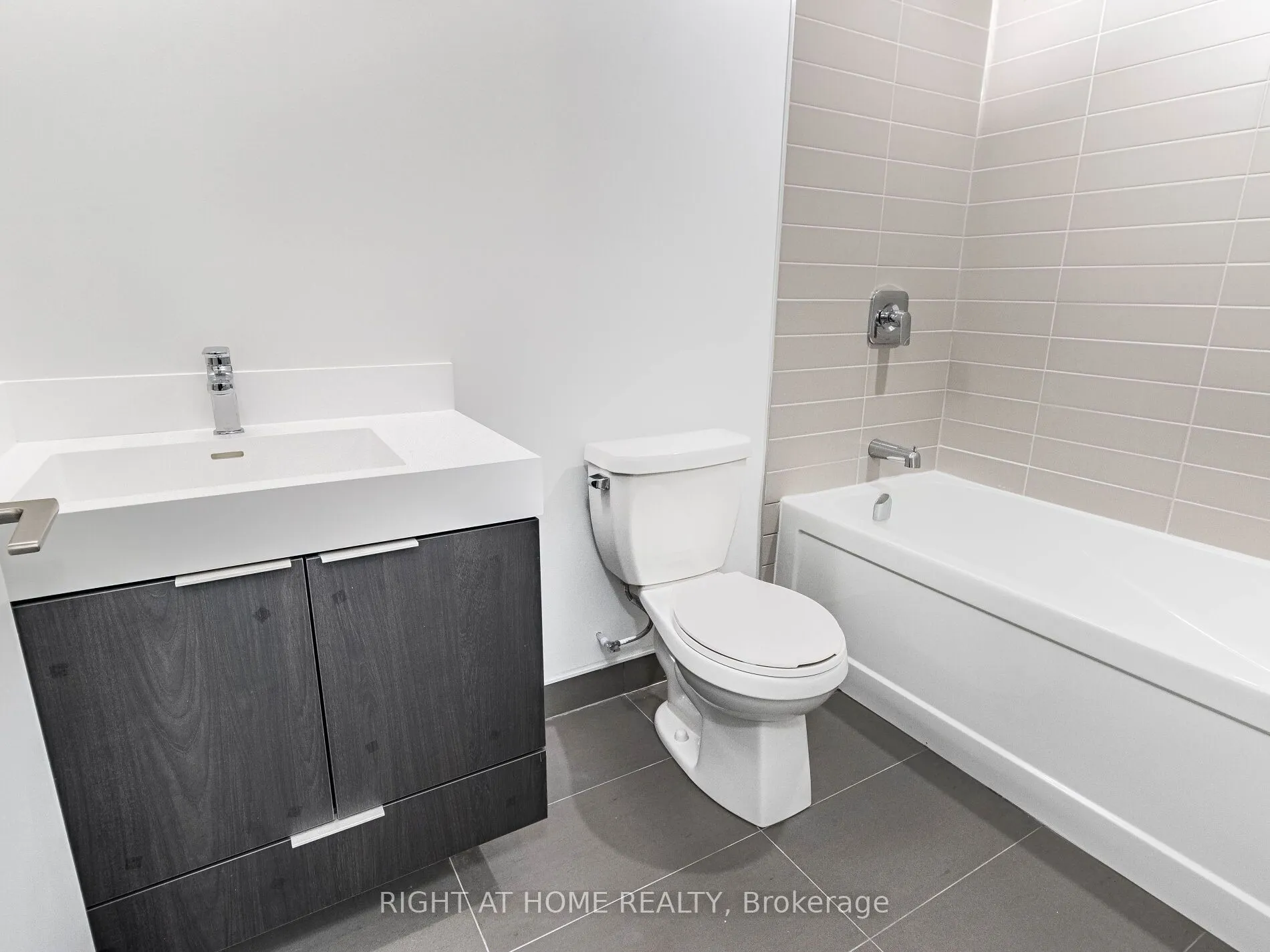 5 maryport Avenue, #113