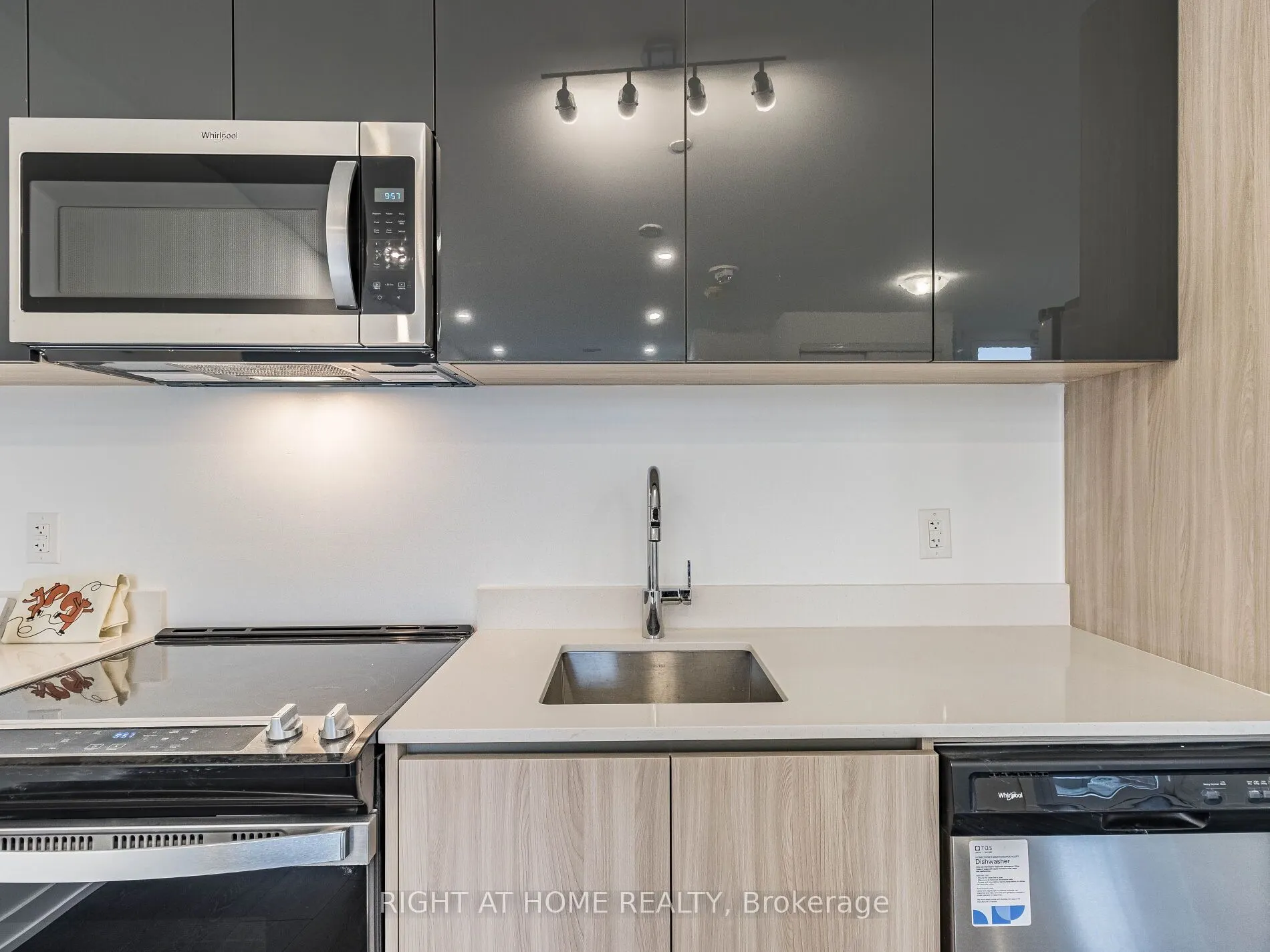 5 maryport Avenue, #113