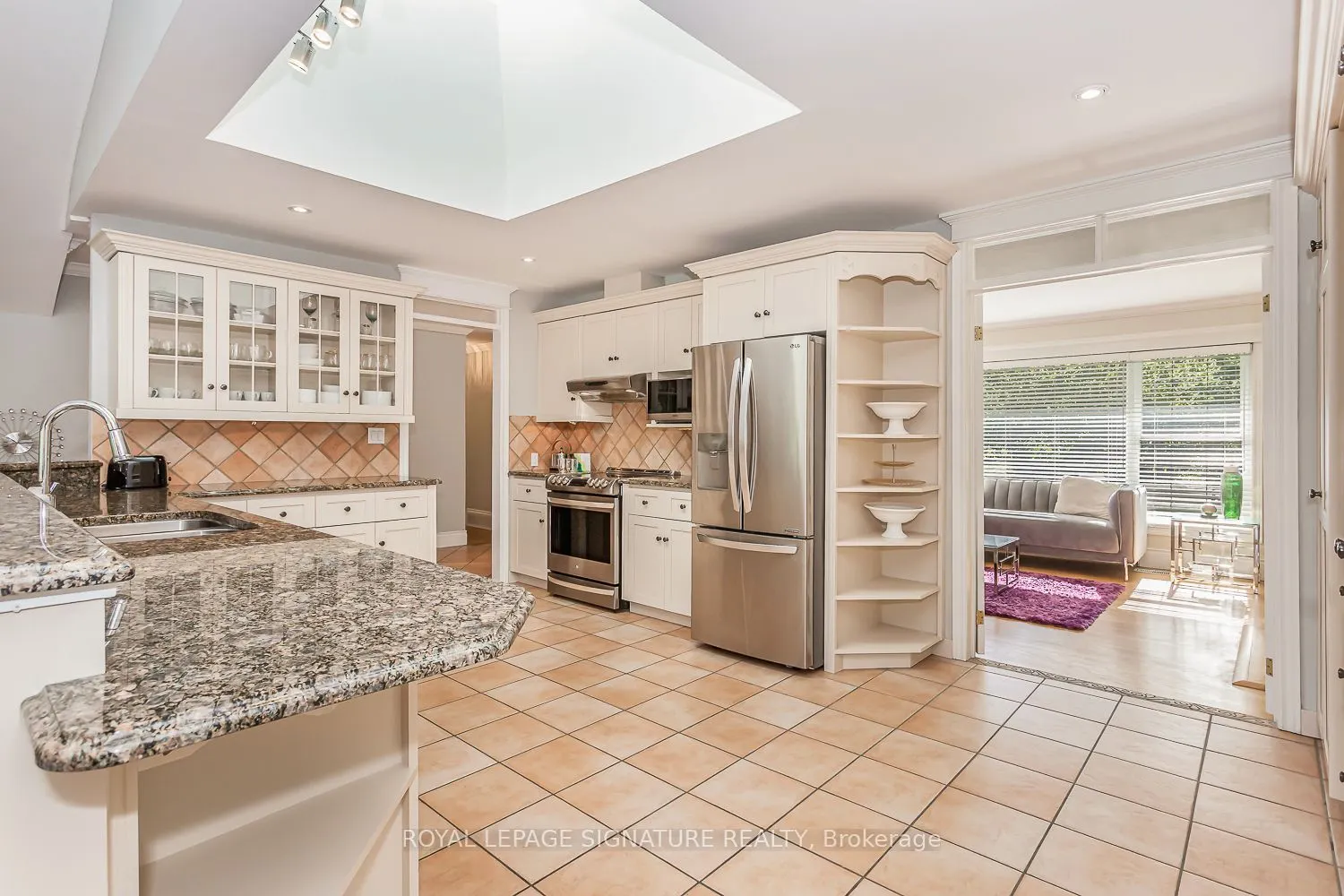 383 Maplehurst Avenue