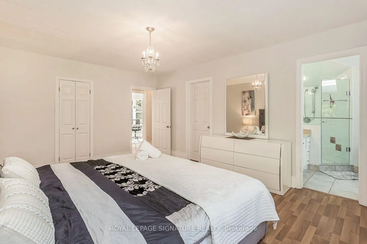 383 Maplehurst Avenue