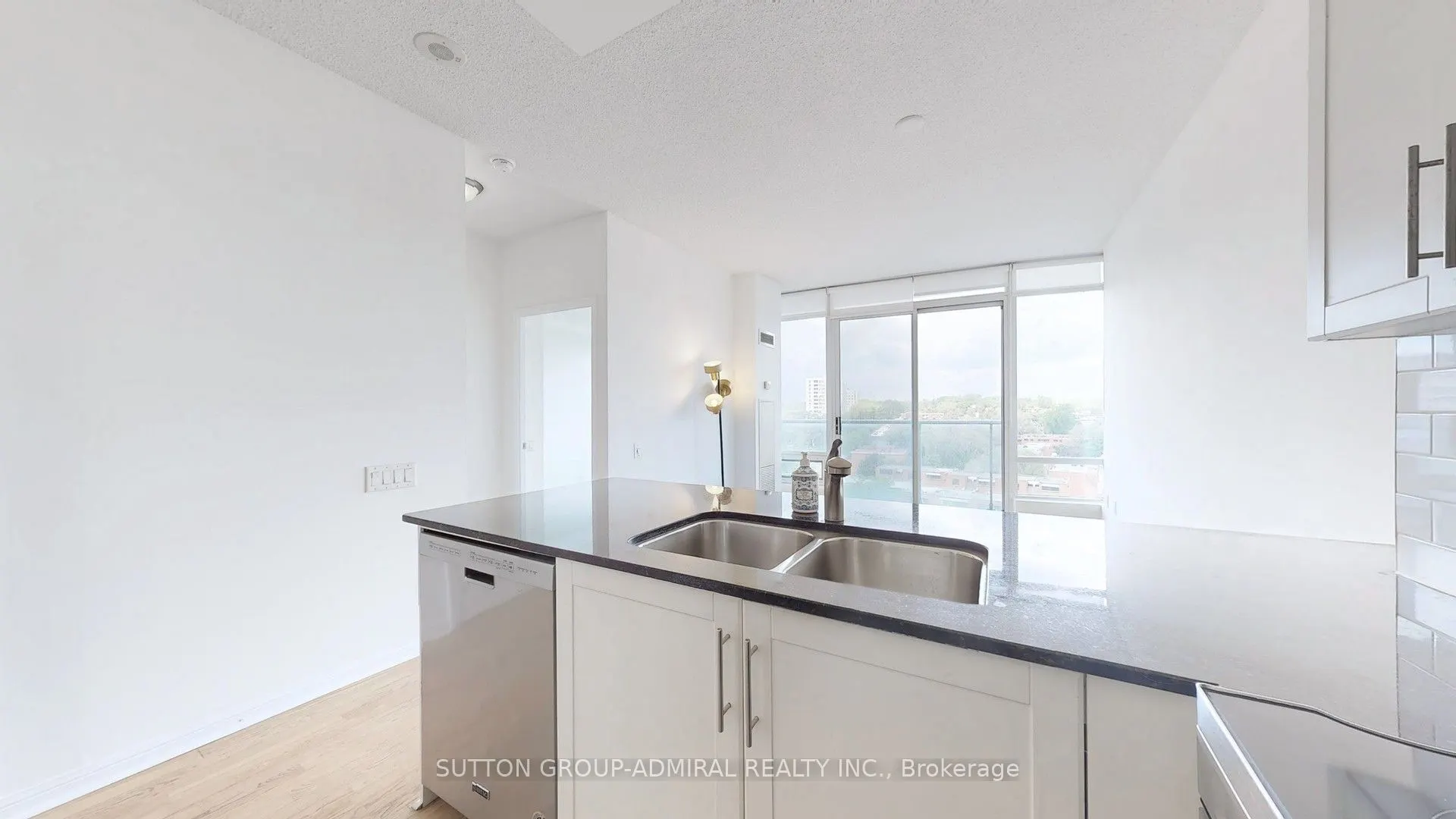 15 Windermere Avenue, #903