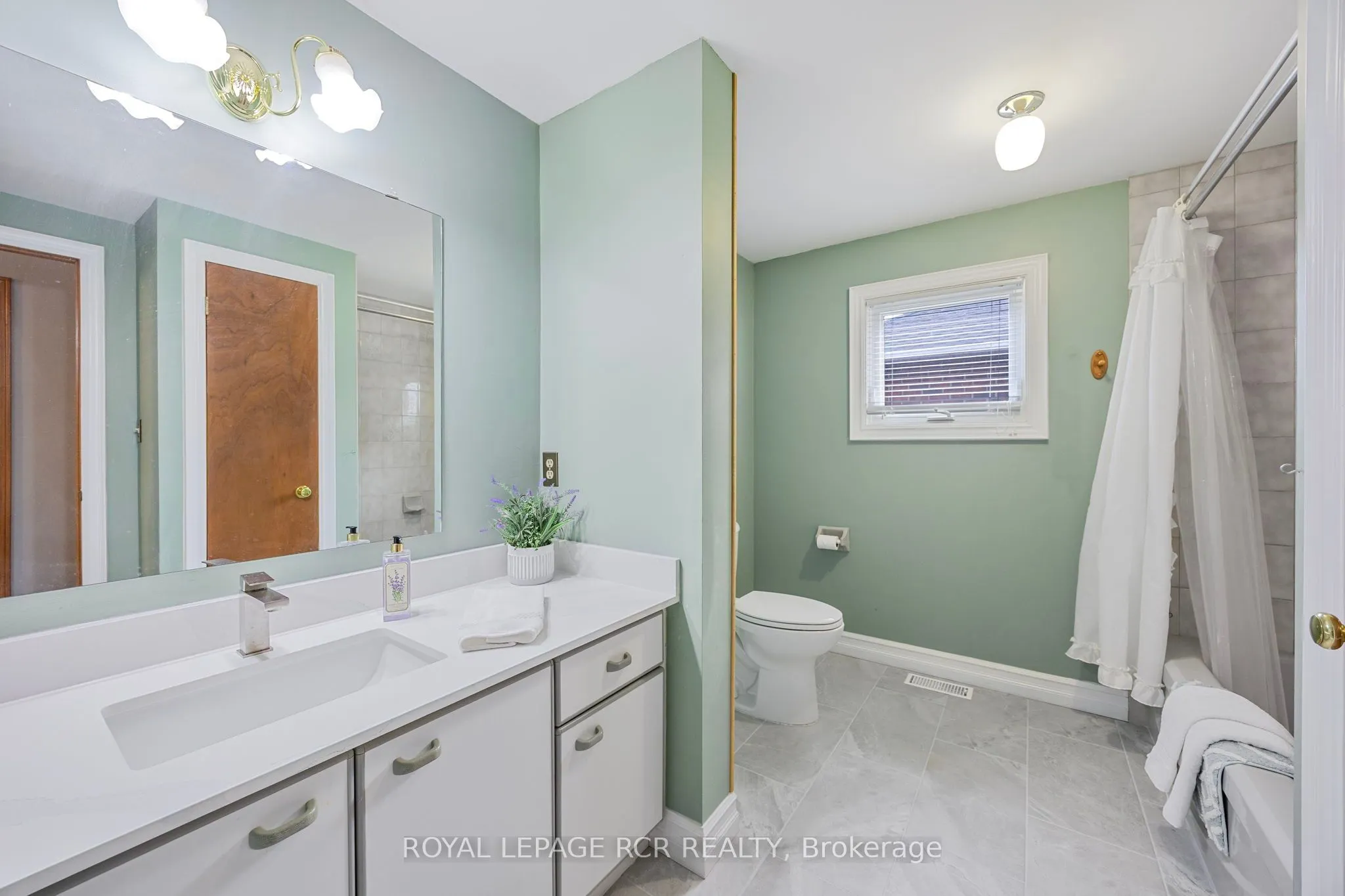 39 Passmore Avenue