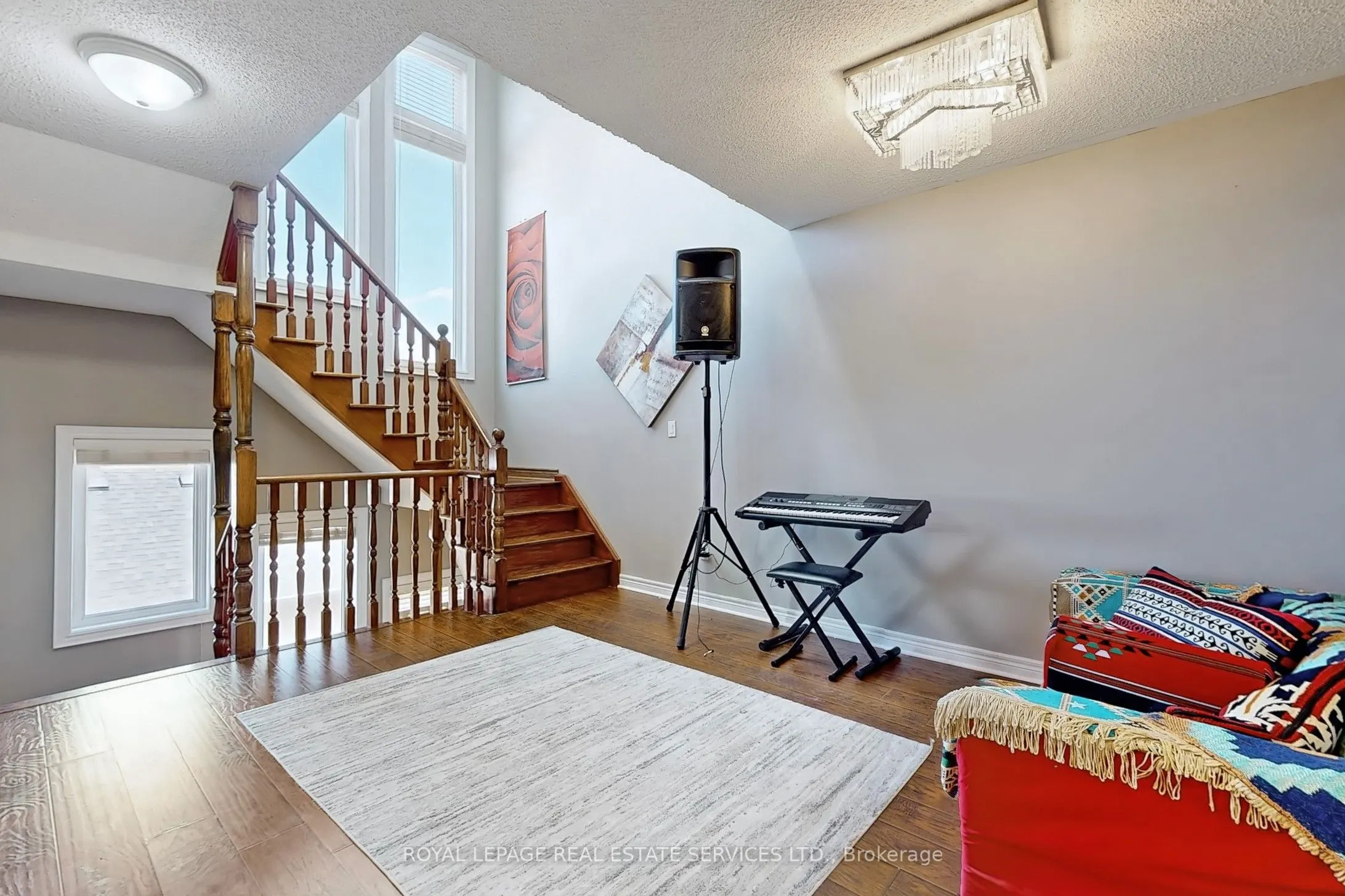 5861 Tenth Line W