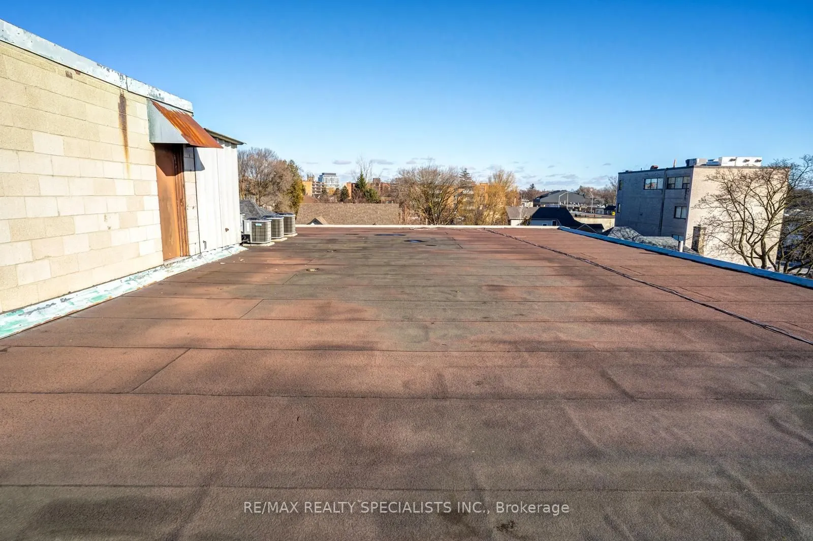 6 Brant Avenue