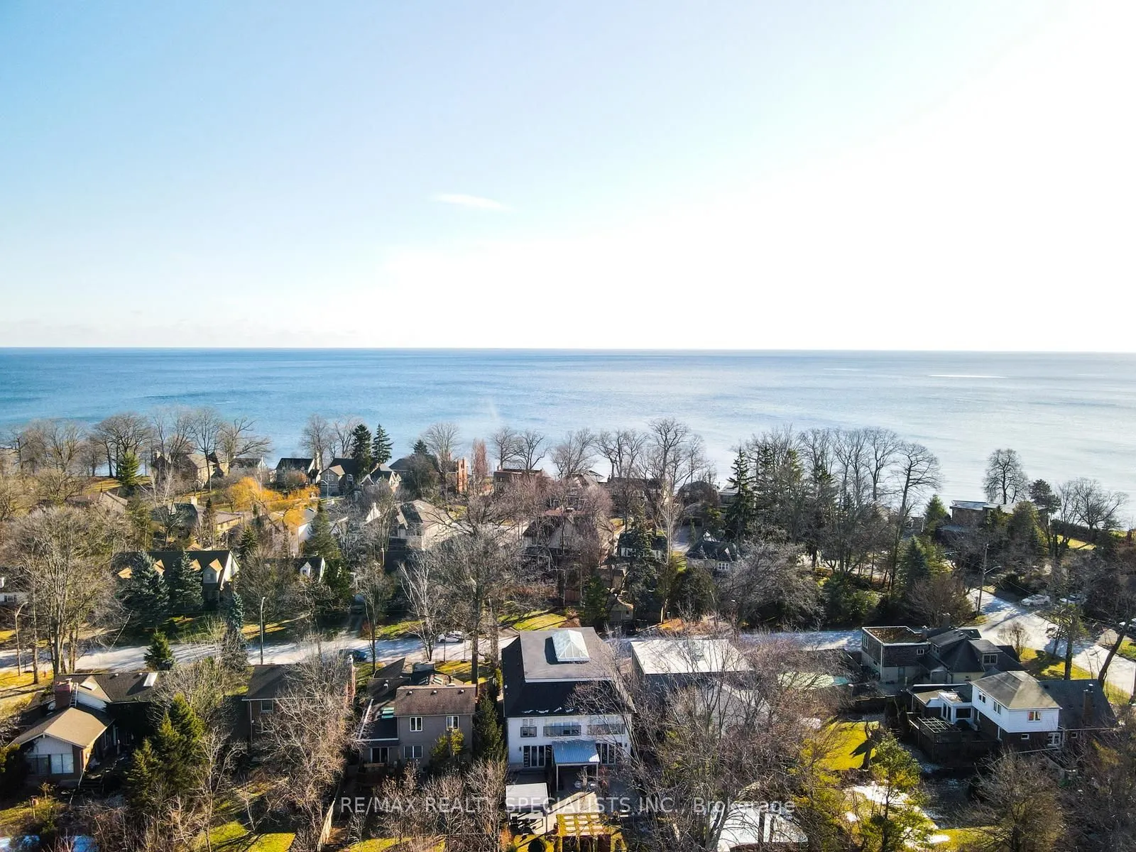 6 Brant Avenue