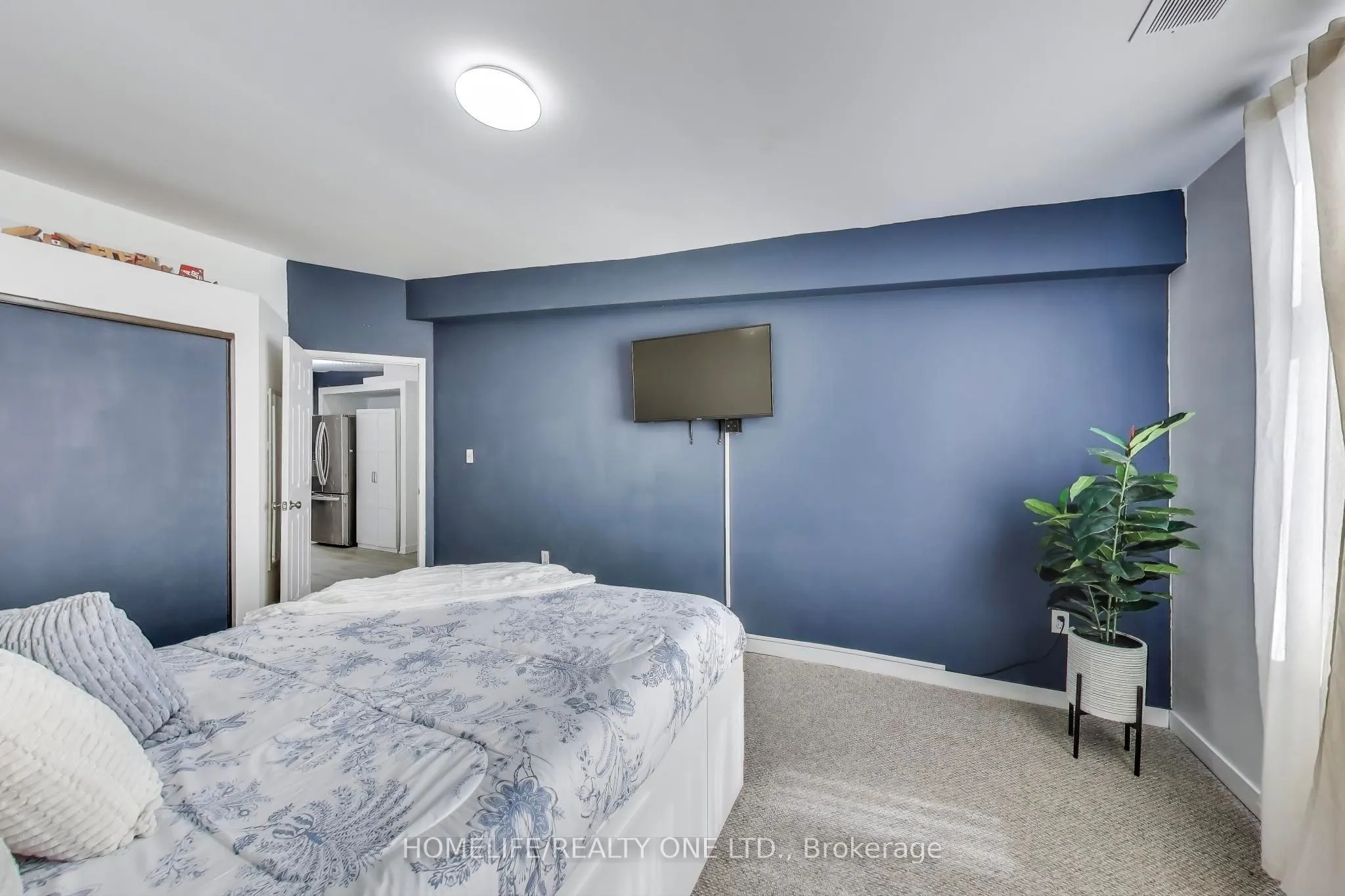 166 Broadway, #3