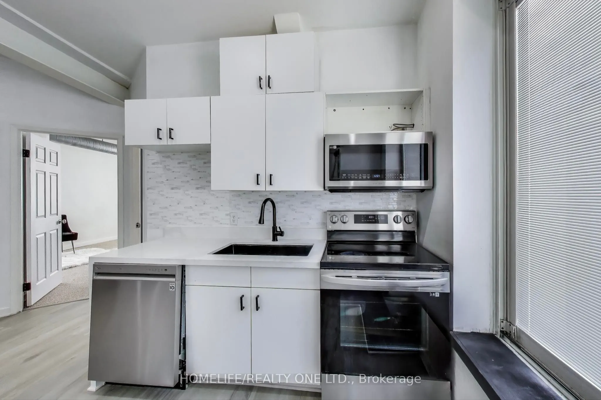 166 Broadway, #3