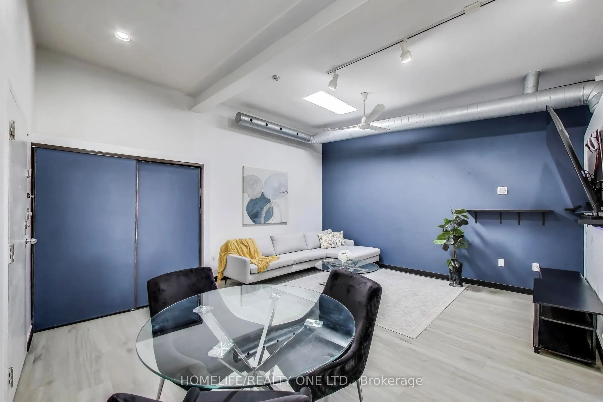 166 Broadway, #3
