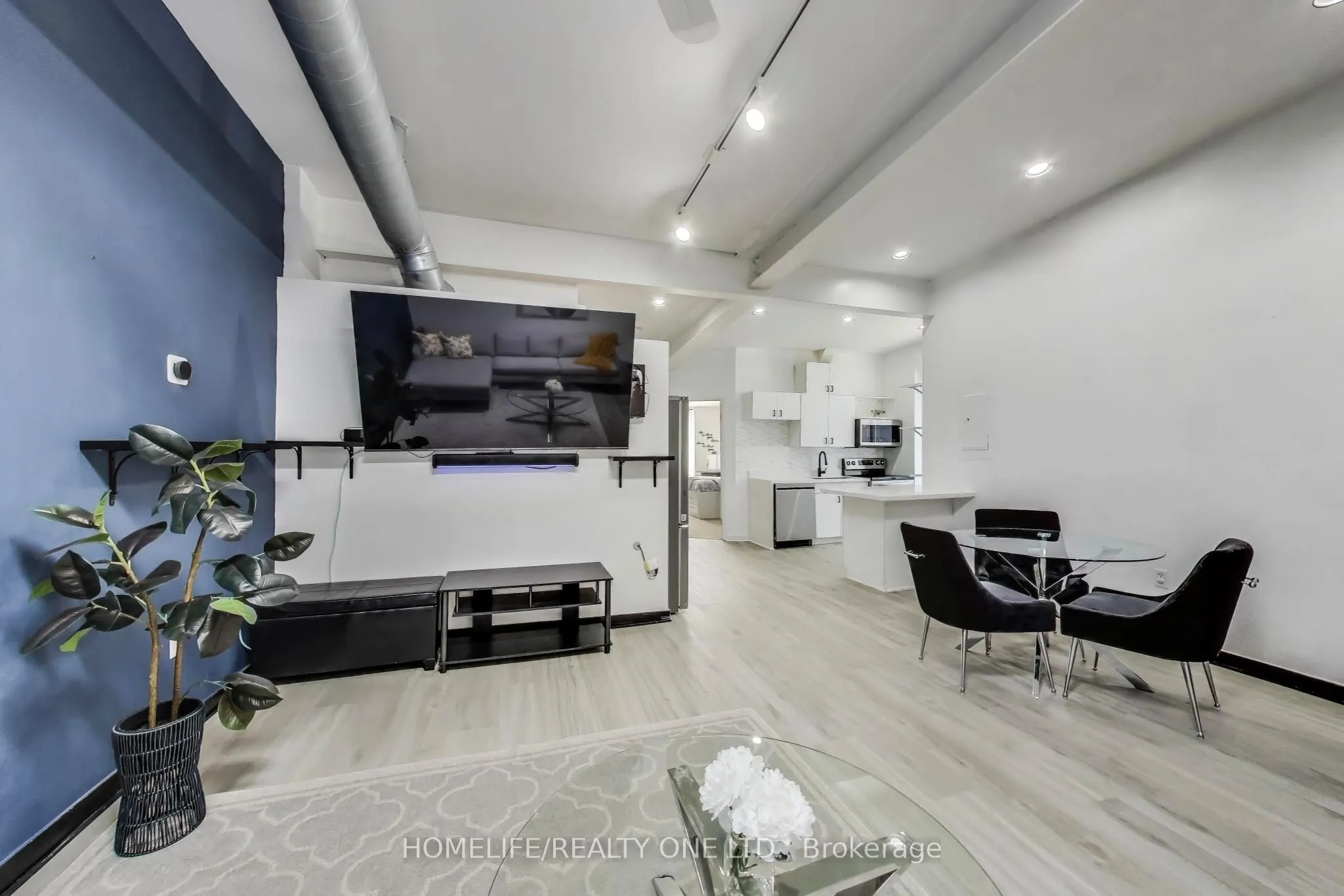 166 Broadway, #3
