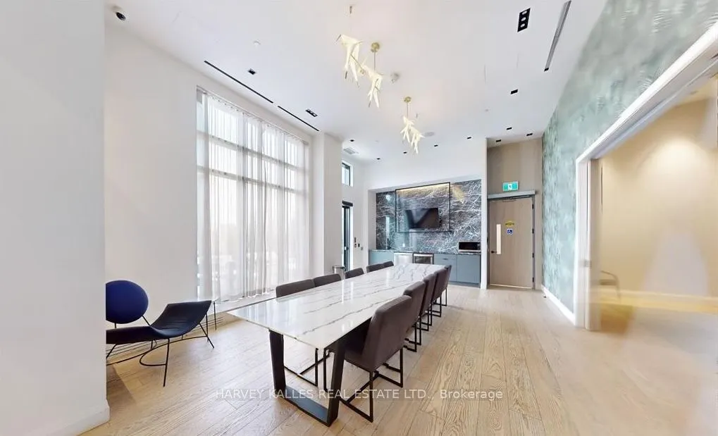 60 George Butchart Drive, #4