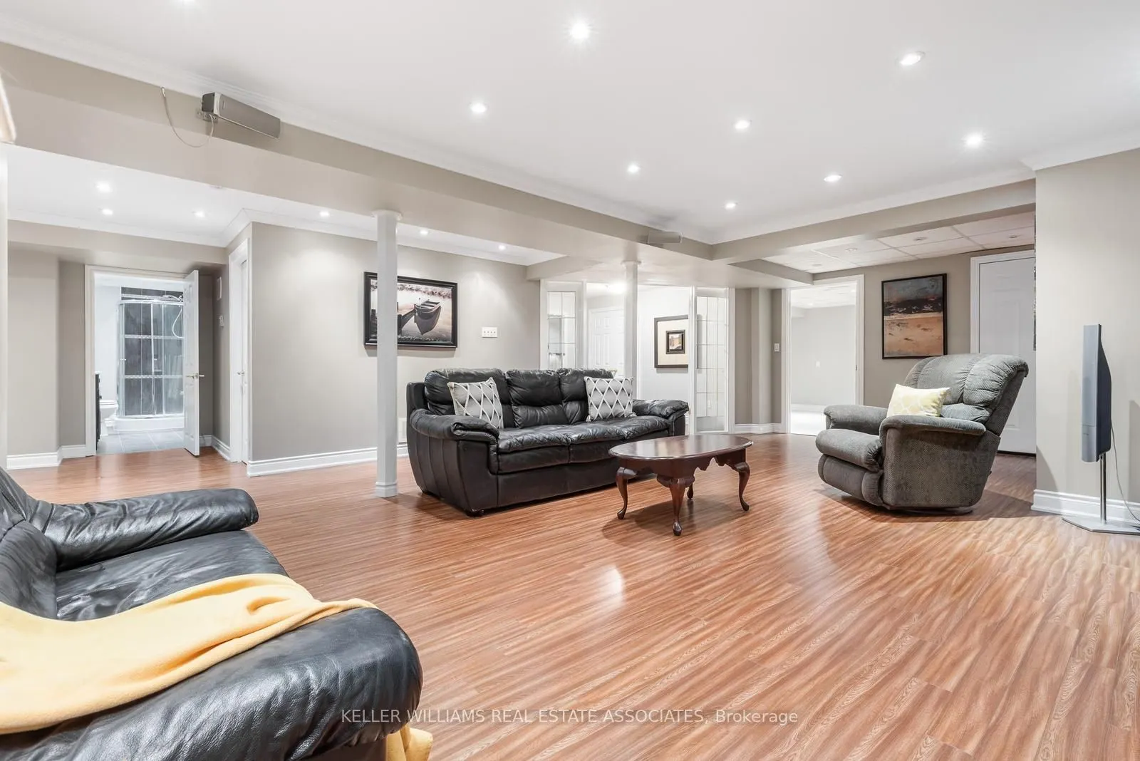 1792 Grosvenor Place