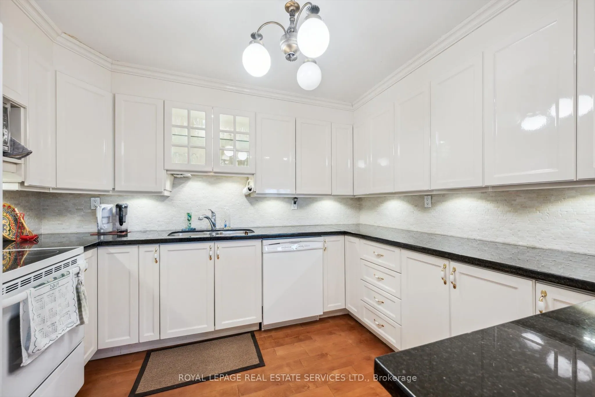 1400 Dixie Road, #613