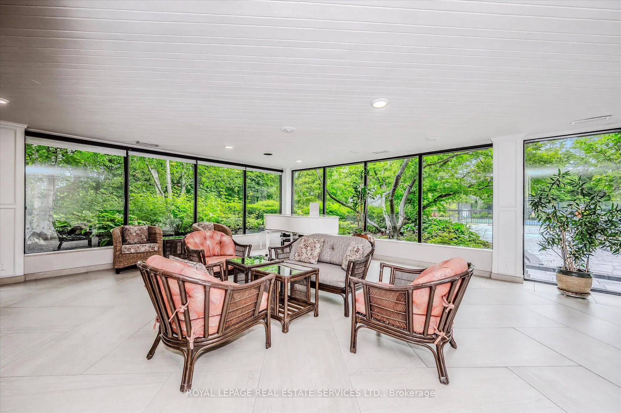 1400 Dixie Road, #613