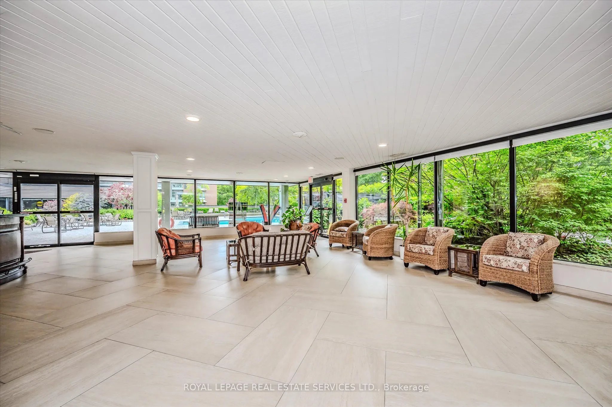 1400 Dixie Road, #613