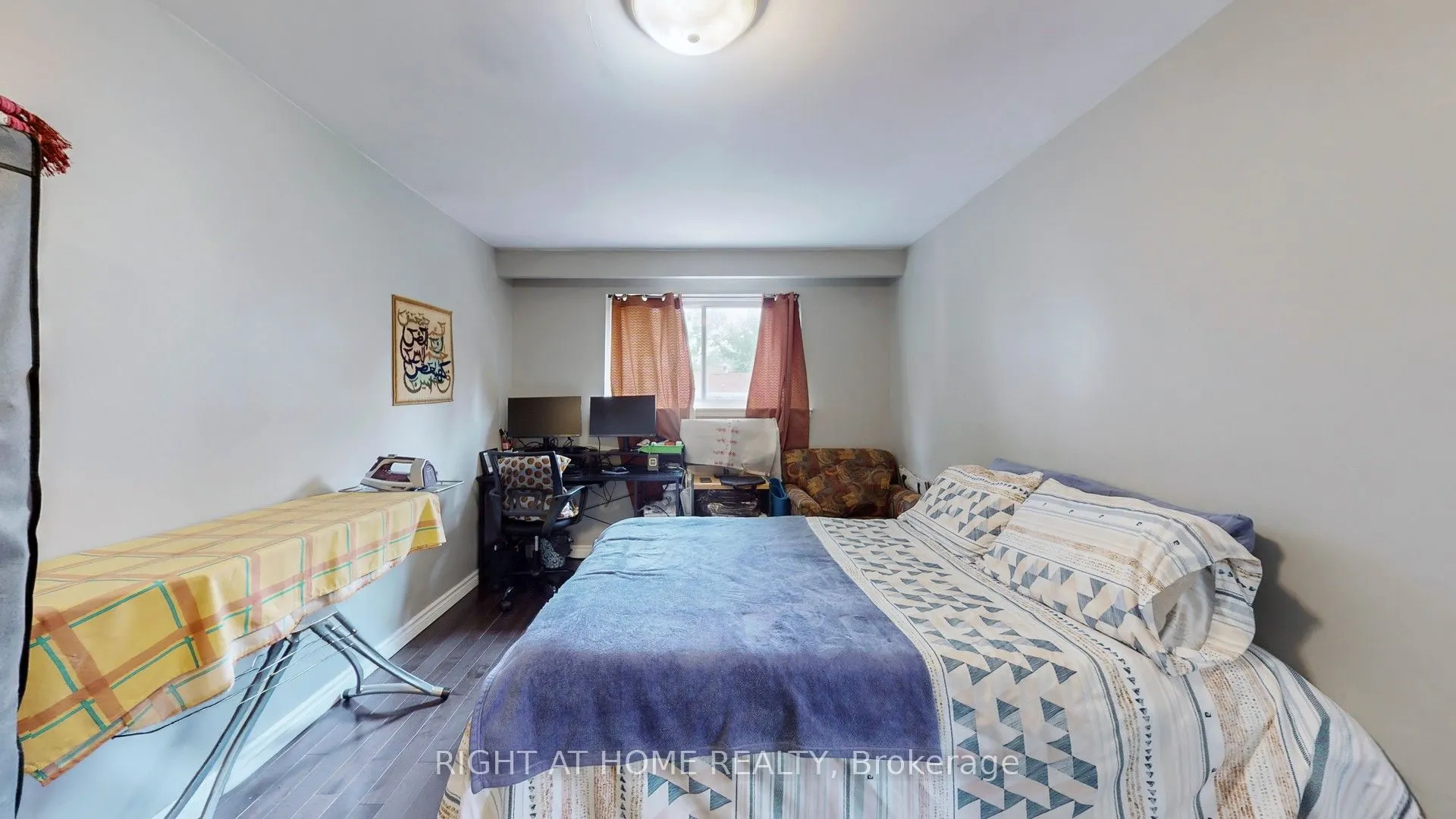 3456 Oakglade Crescent