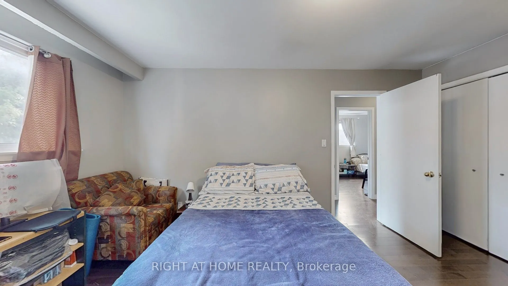 3456 Oakglade Crescent