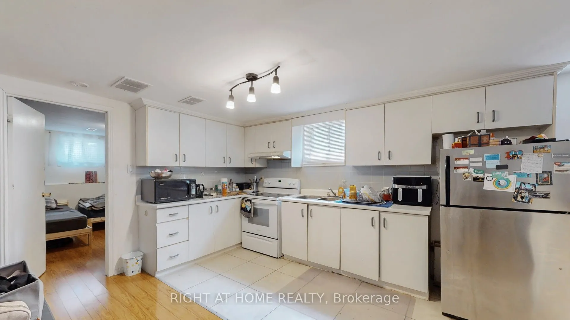 3456 Oakglade Crescent