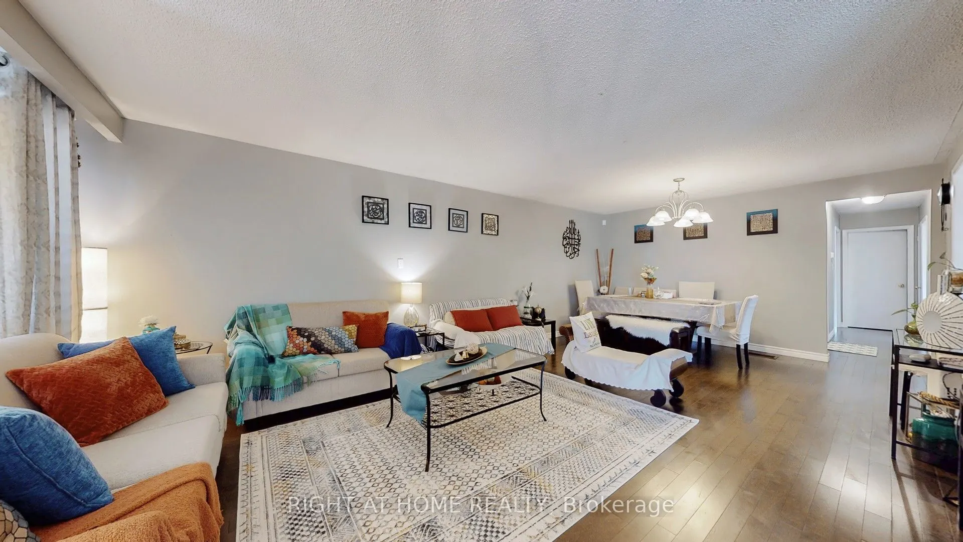 3456 Oakglade Crescent