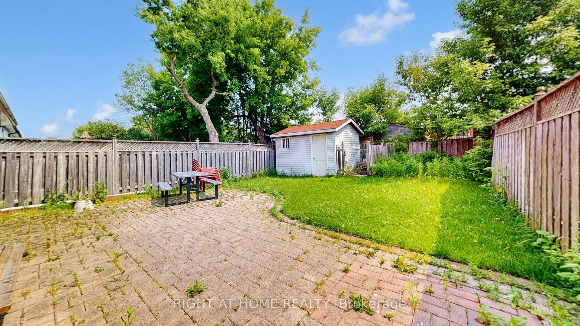 3456 Oakglade Crescent