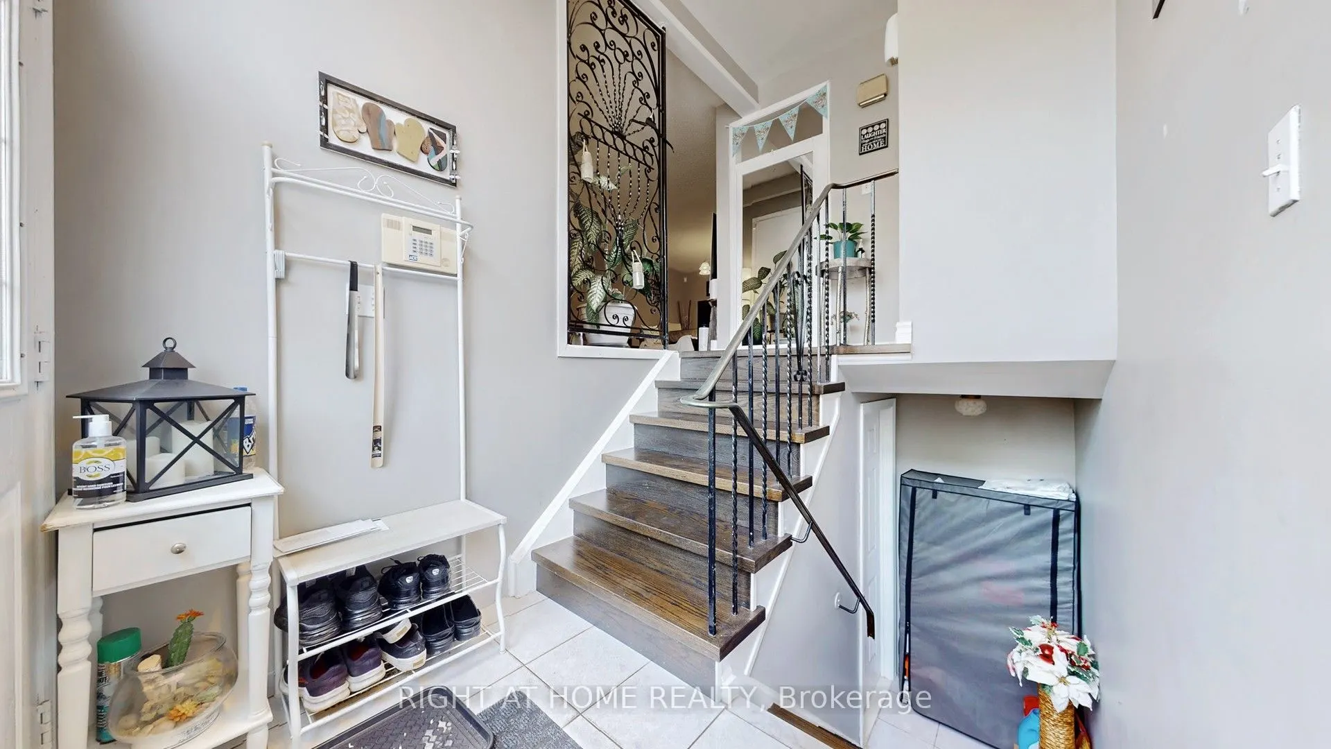 3456 Oakglade Crescent