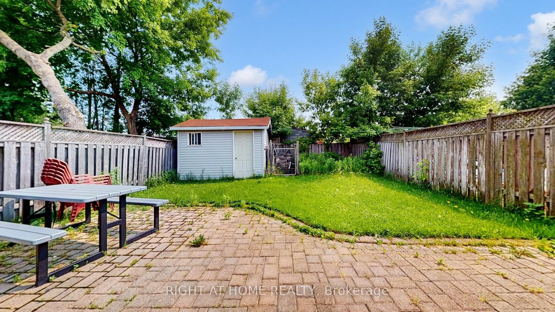 3456 Oakglade Crescent