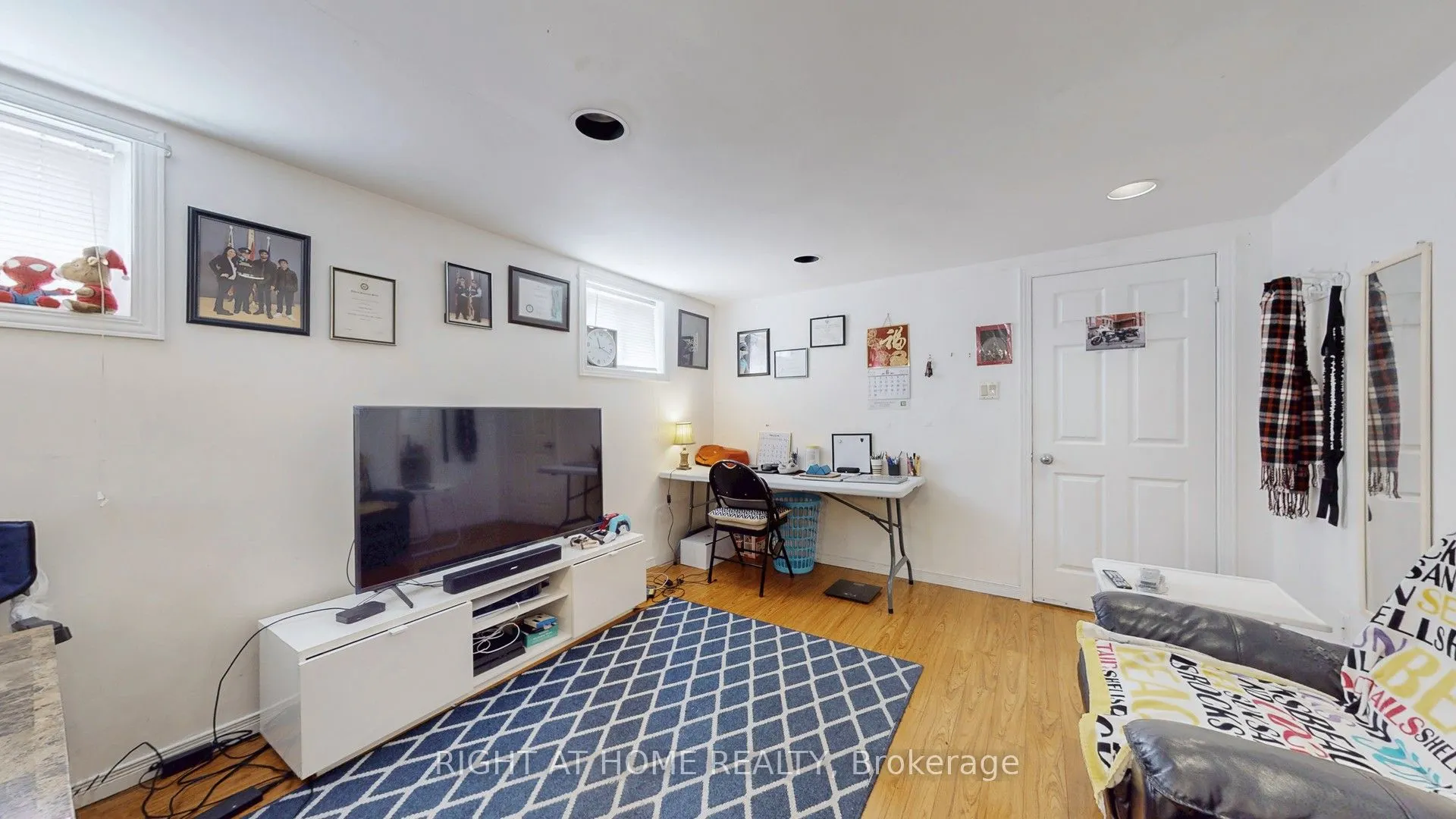 3456 Oakglade Crescent